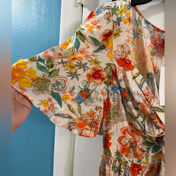 Boutique Large Dress - Picture 3 of 9